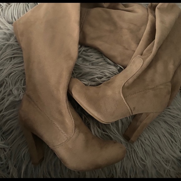 Tan Over Knee Chunky Heel Boots - Picture 2 of 2